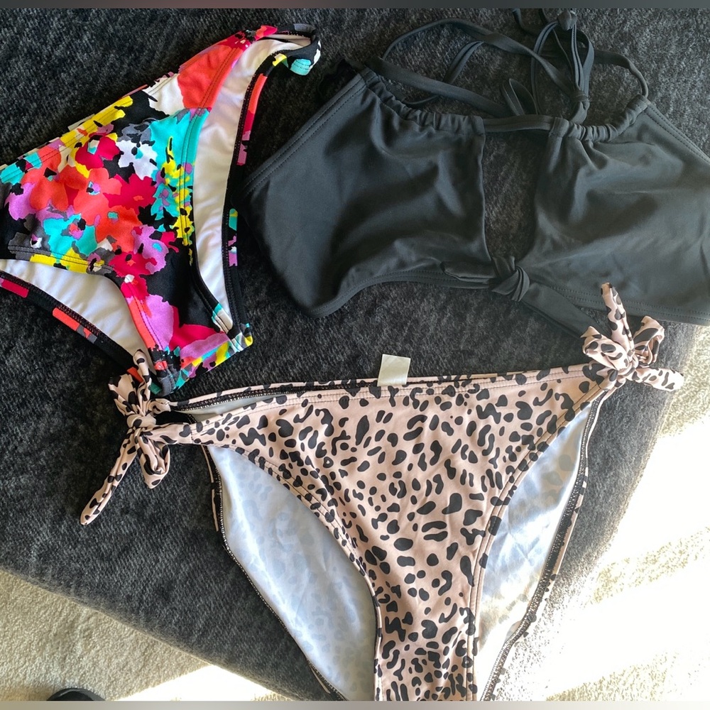 Bikini Set mix/match 2 bottoms 1 top like new med/lg